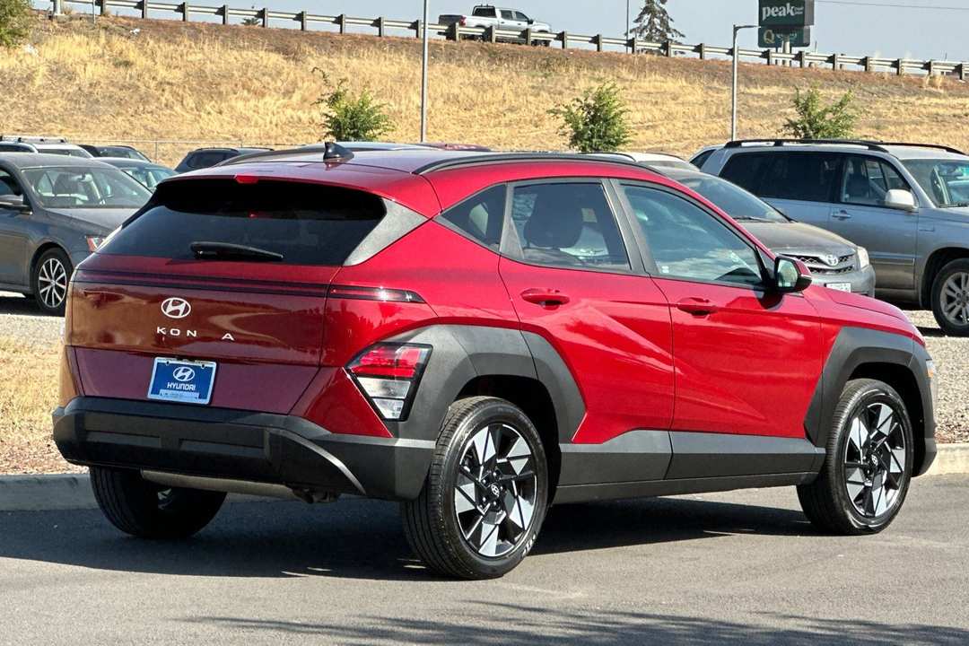 2024 Hyundai Kona SEL - Image 3