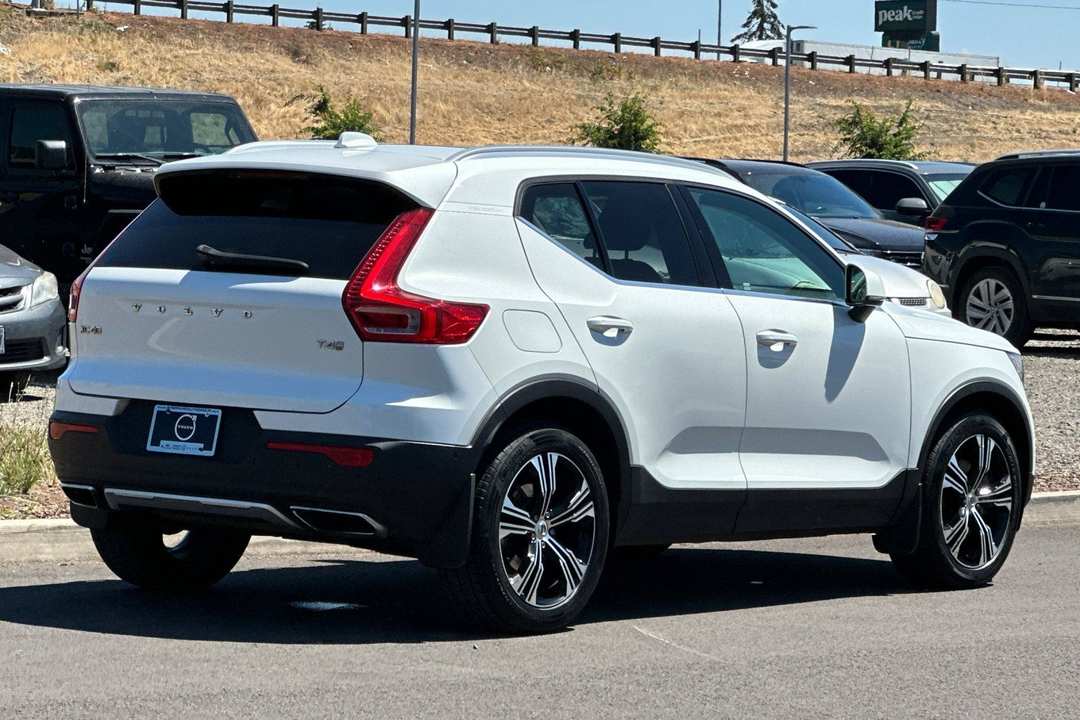 2019 Volvo Xc40 T4 Inscription - Image 3