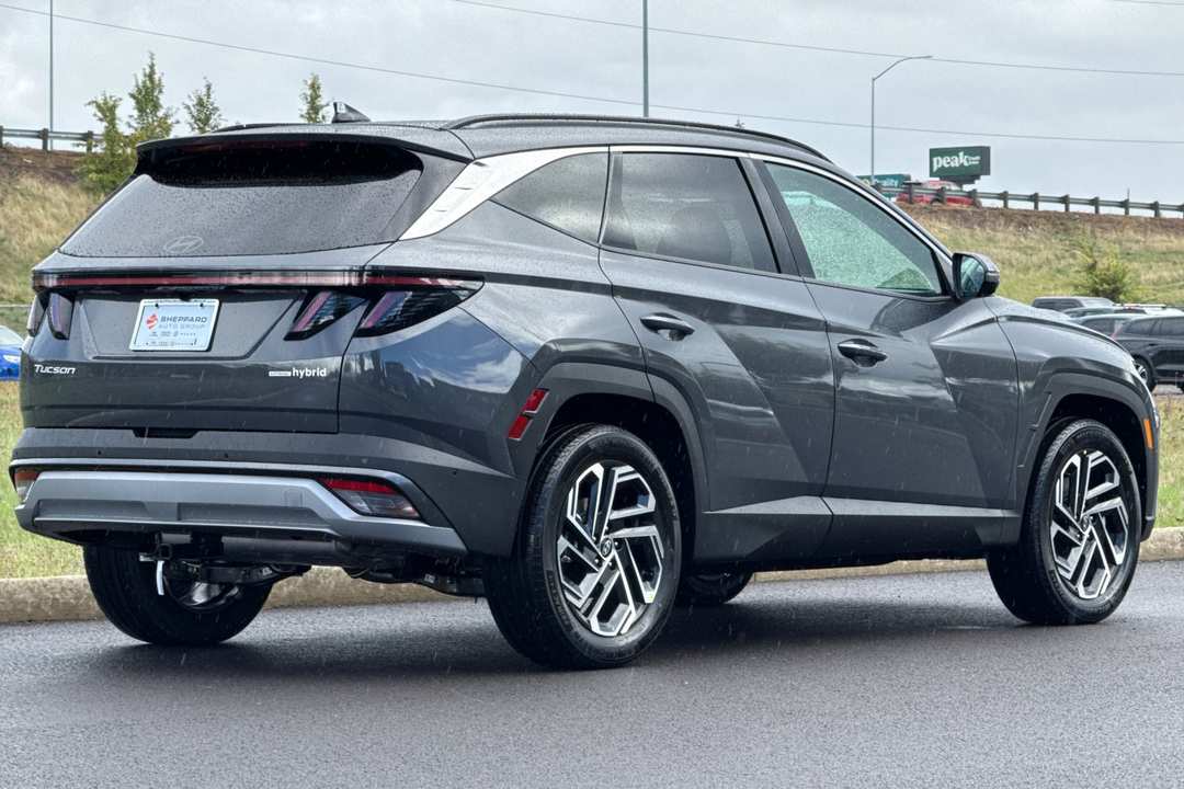 2026 Hyundai Tucson Hybrid Limited - Image 3
