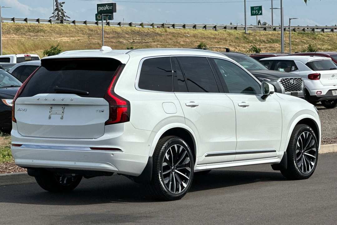 2026 Volvo Xc90 Plug-In Hybrid T8 Ultra - Image 3