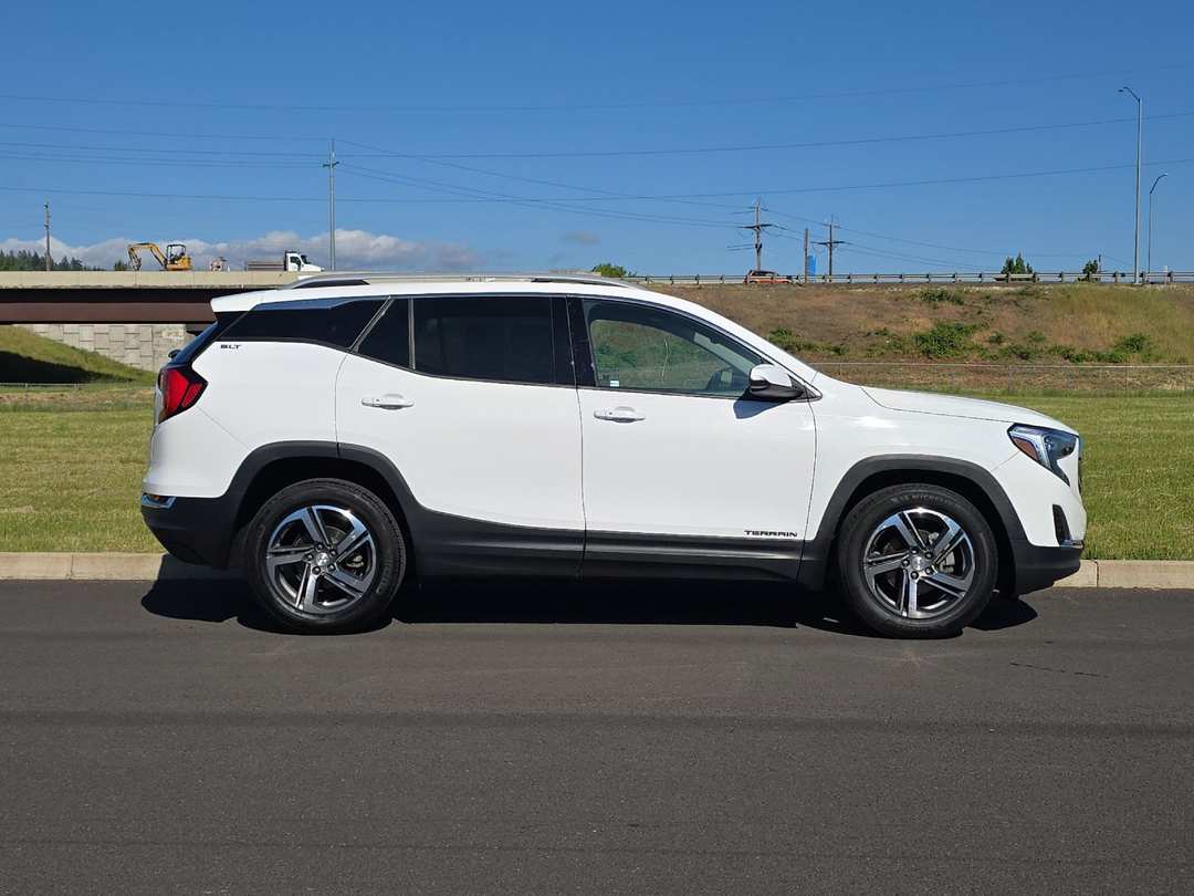 2020 GMC Terrain SLT - Image 2