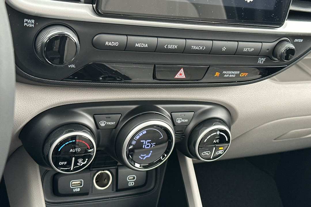 2025 Hyundai Venue SEL - Photo 19