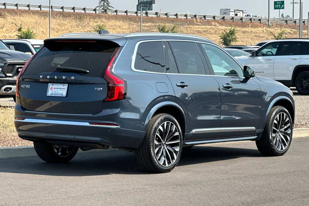 2026 Volvo Xc90 Plug-In Hybrid T8 Plus - Image 3