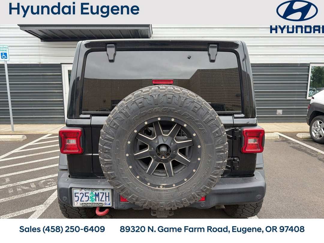 2019 Jeep Wrangler Unlimited Rubicon - Image 2