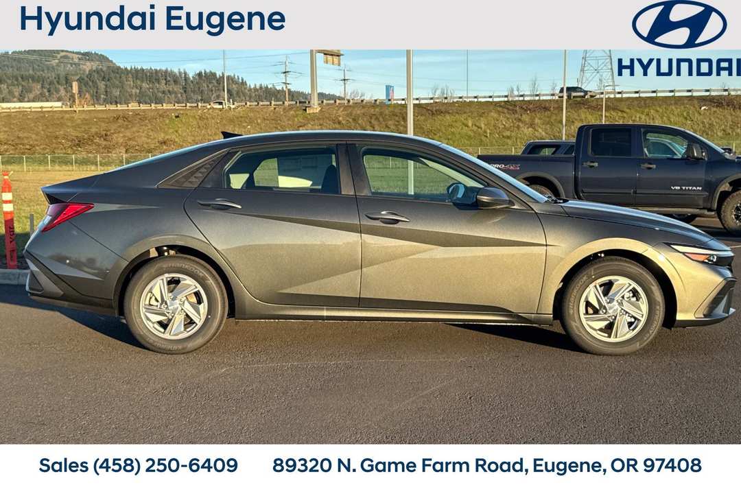 2026 Hyundai Elantra SE - Image 2