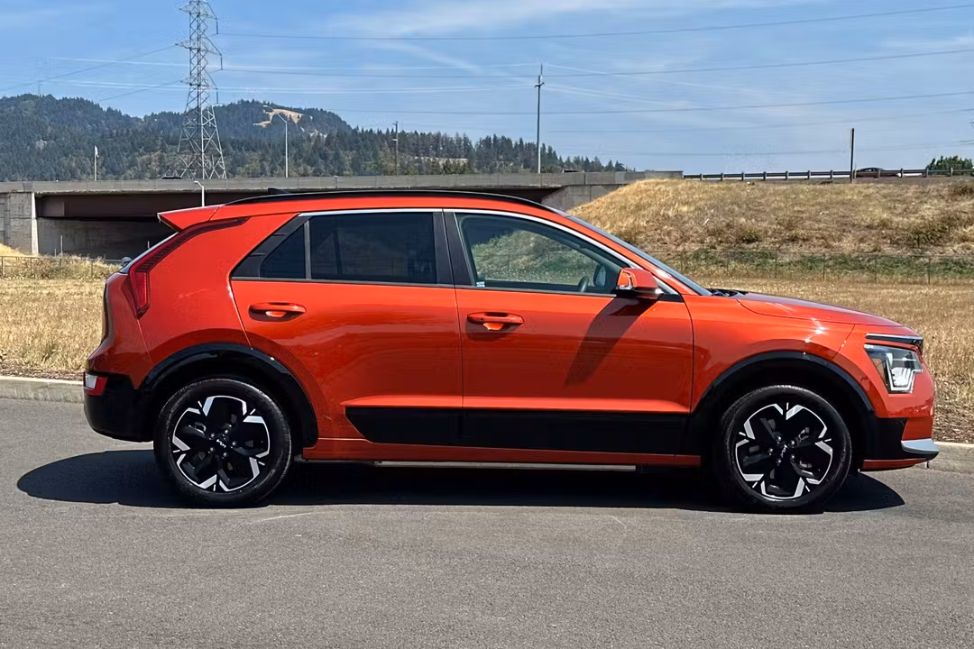 2023 Kia Niro Ev Wind - Image 2