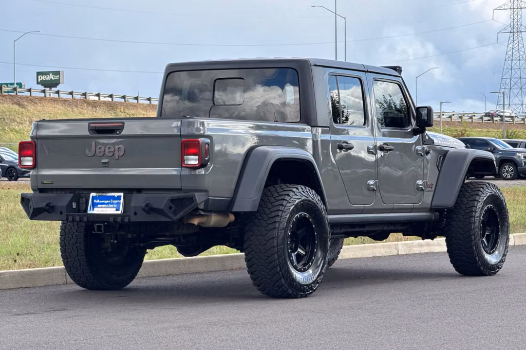2022 Jeep Gladiator Rubicon - Image 3