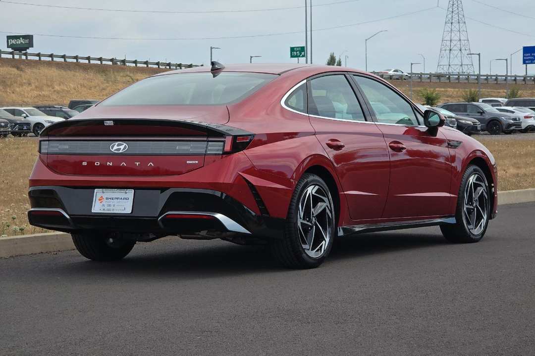 2026 Hyundai Sonata SEL Sport - Image 3