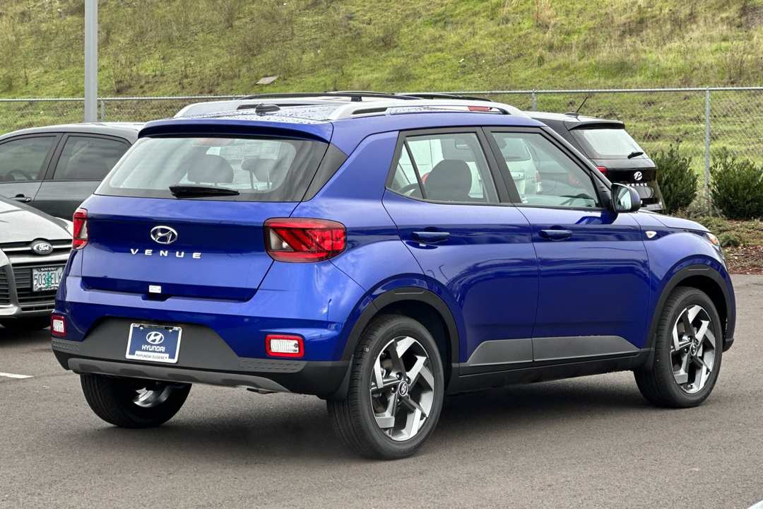 2026 Hyundai Venue SEL - Image 3