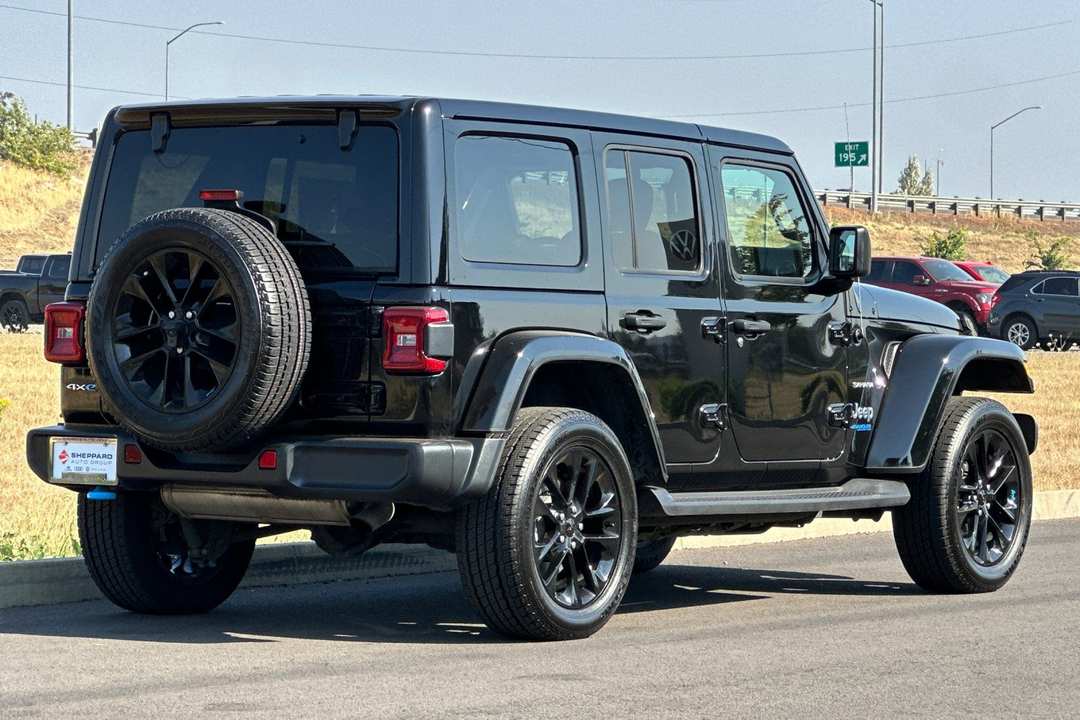 2022 Jeep Wrangler Unlimited Sahara 4xe - Image 3