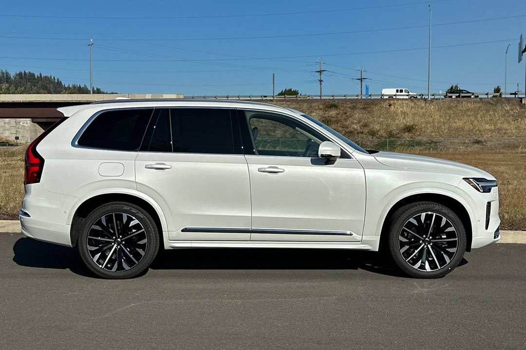 2027 Volvo Xc90 B6 Ultra - Image 2