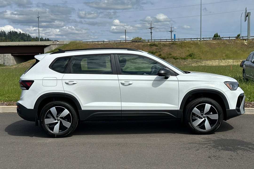 2026 Volkswagen Taos 1.5T S - Image 2