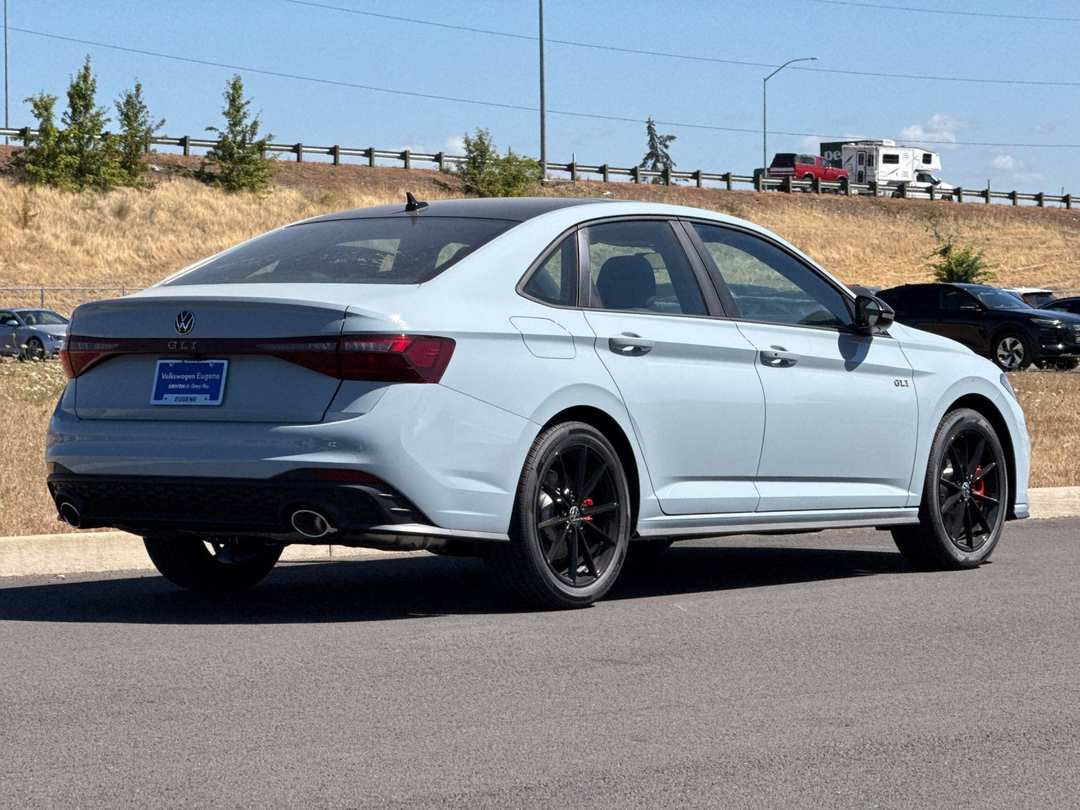 2026 Volkswagen Jetta Gli 2.0T Autobahn - Image 3