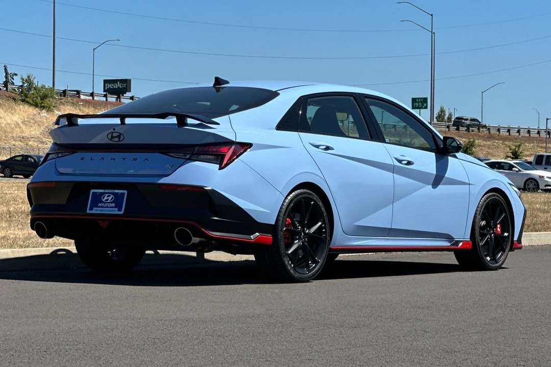 2026 Hyundai Elantra N Base - Image 3