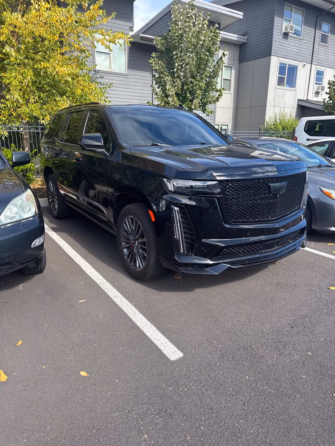 2024 Cadillac Escalade VSeries - Image 2