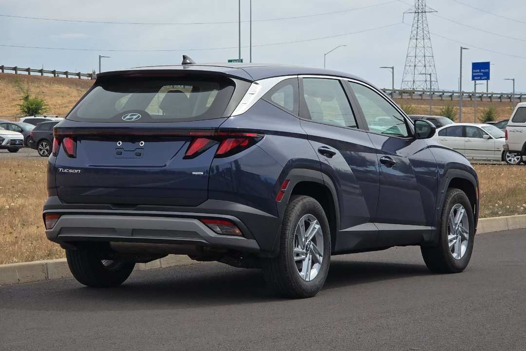 2026 Hyundai Tucson SE - Image 3