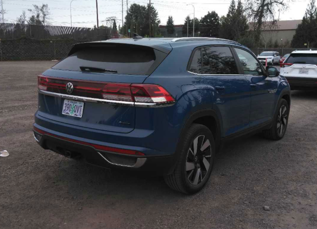2026 Volkswagen Atlas Cross Sport 2.0T SE w/Technology - Image 3