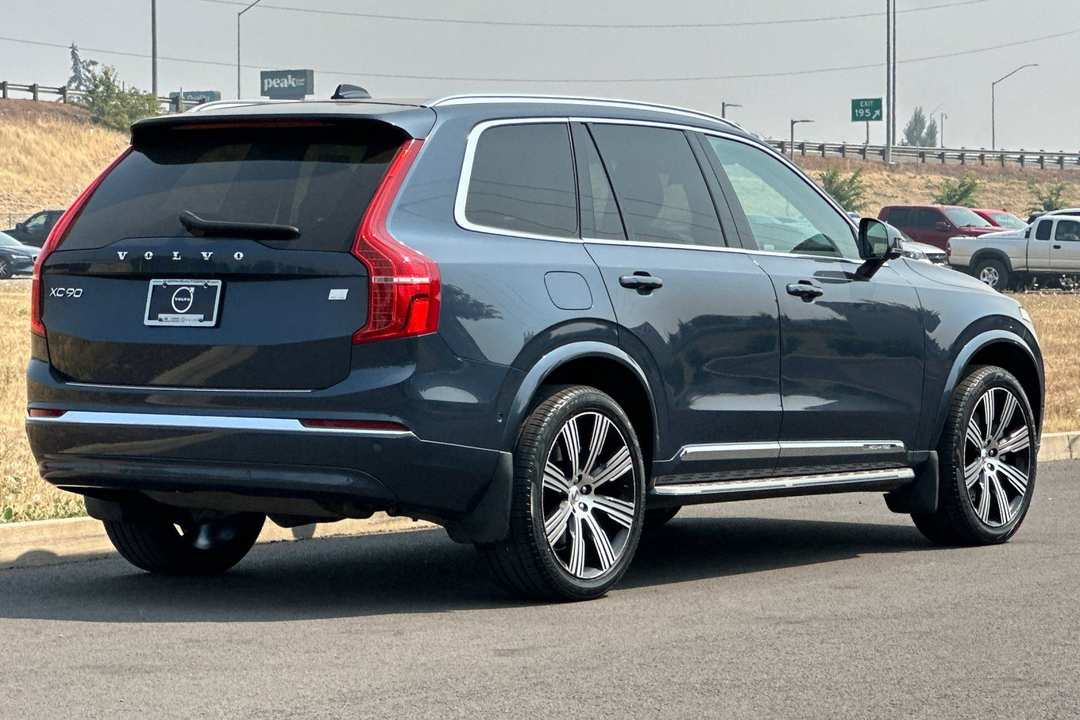 2023 Volvo Xc90 Recharge Plug-In Hybrid T8 Plus 6 Passenger - Image 3