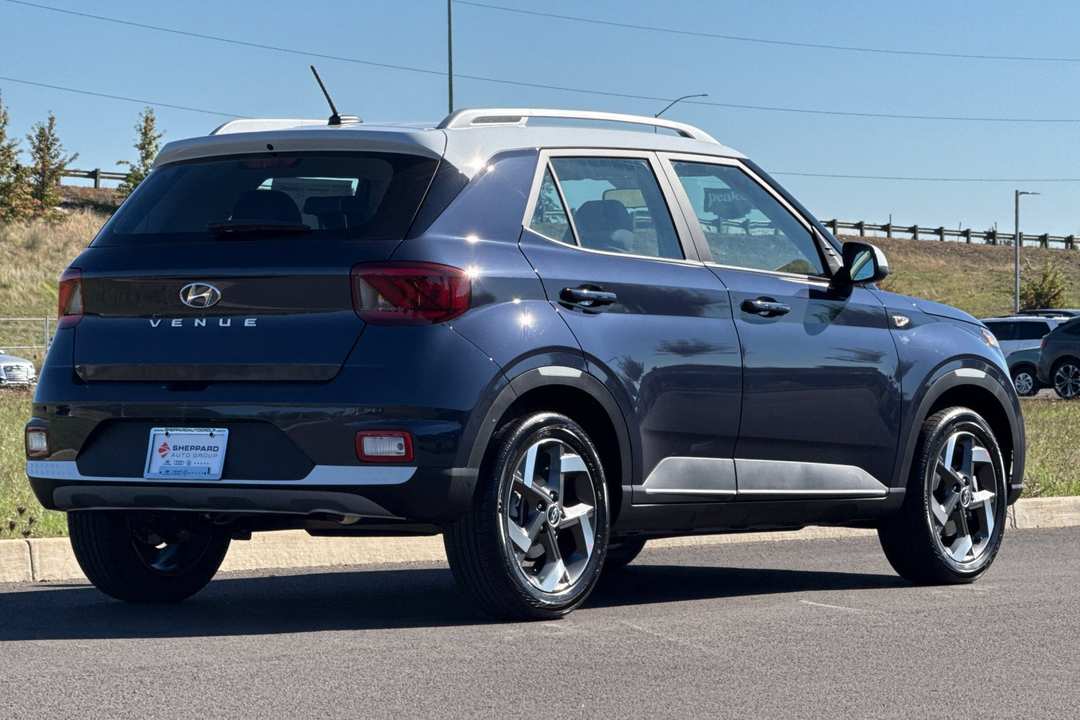 2026 Hyundai Venue SEL - Image 3