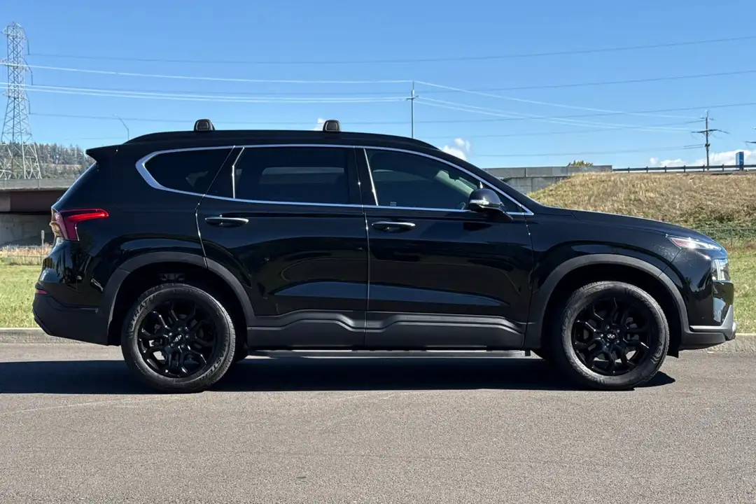 2023 Hyundai Santa Fe XRT - Image 2