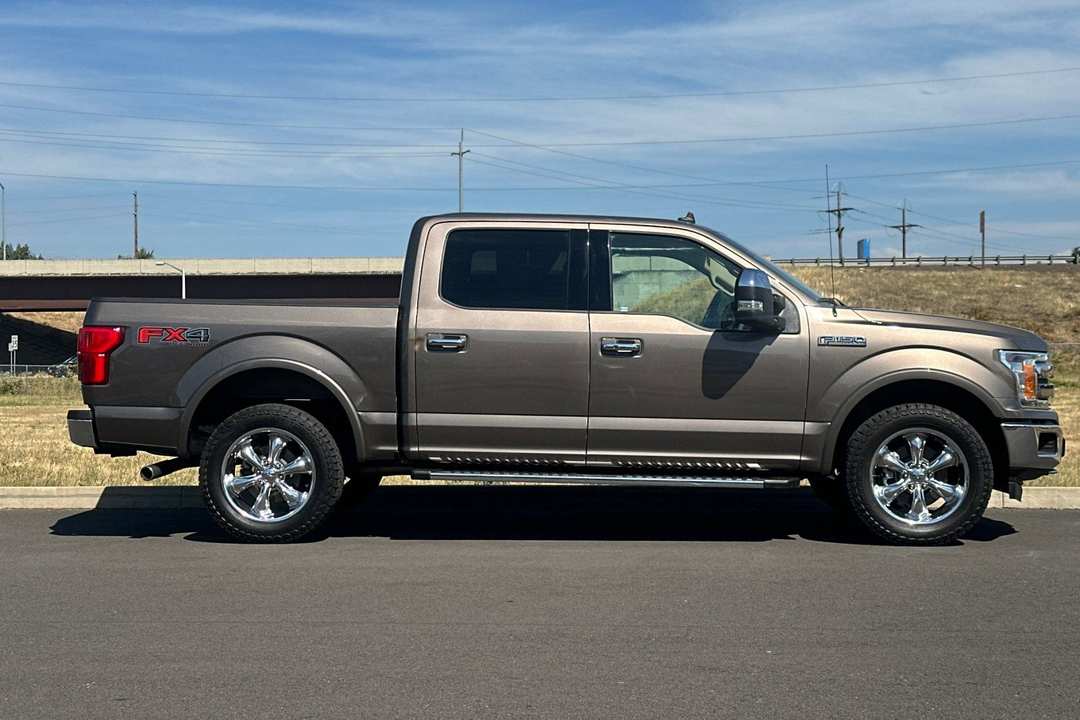 2019 Ford F-150 Lariat - Image 2
