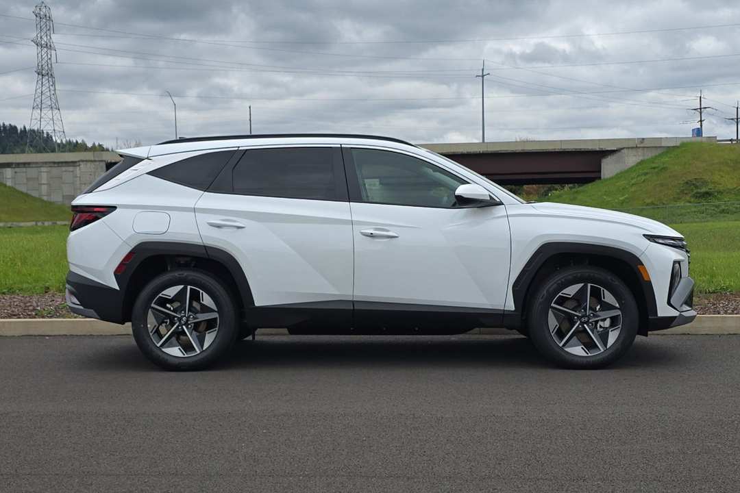 2026 Hyundai Tucson Plug-In Hybrid SEL - Image 2