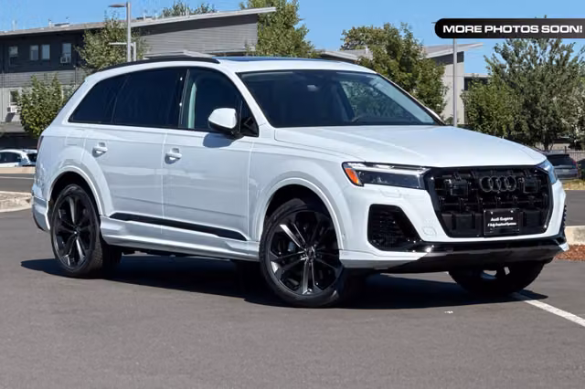 2025 Audi Q7 55 Premium Plus