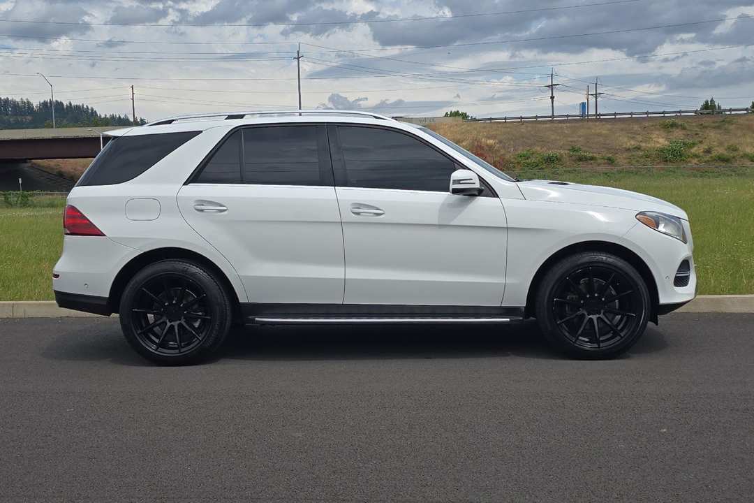 2017 Mercedes-Benz GLE GLE 350 - Image 2