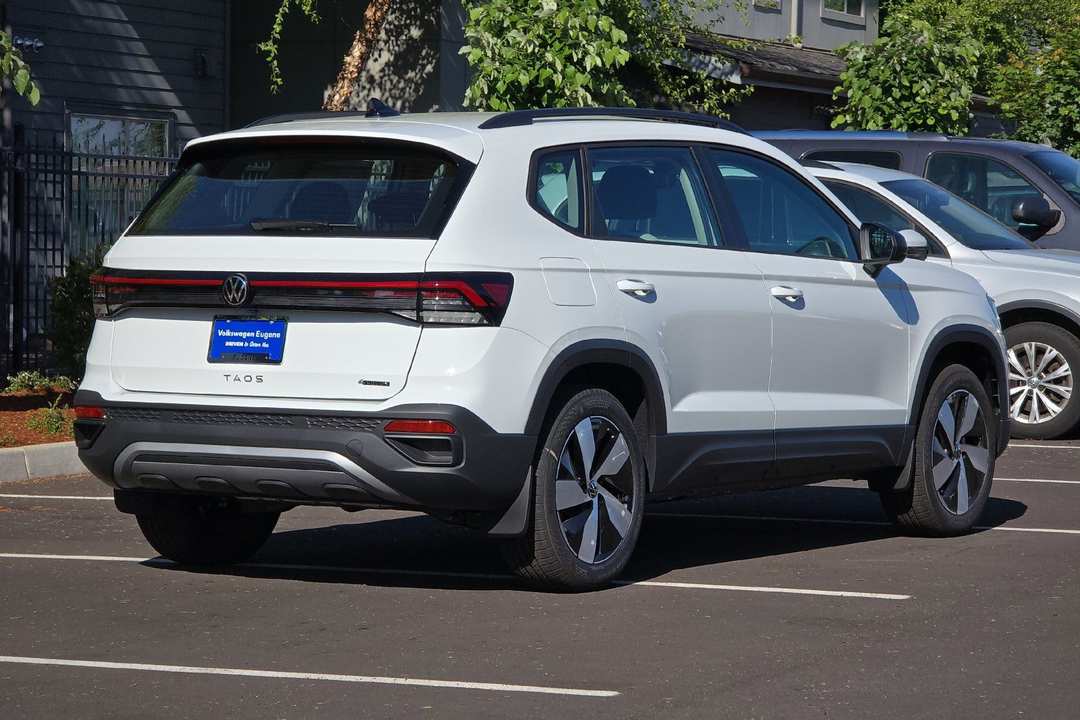 2025 Volkswagen Taos 1.5T S - Image 3