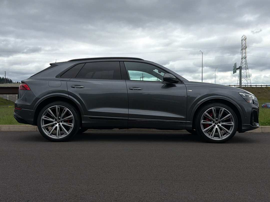 2026 Audi Q8 - Image 2