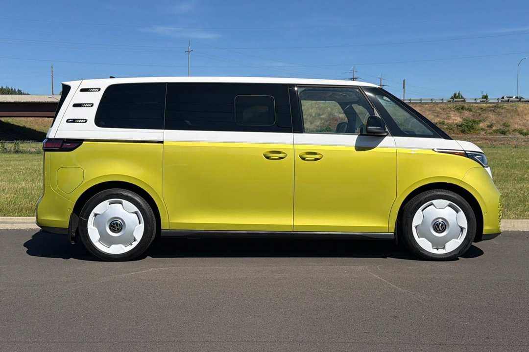 2025 Volkswagen Id. Buzz 1st Edition - Image 2