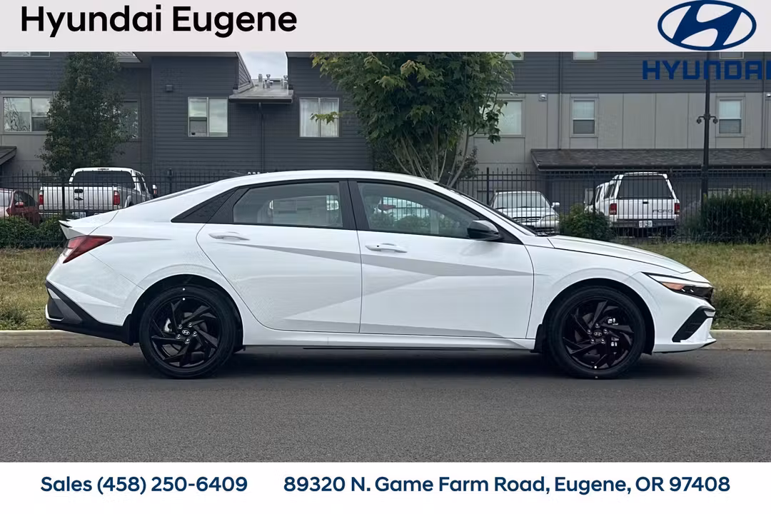 2026 Hyundai Elantra SEL Sport - Image 3