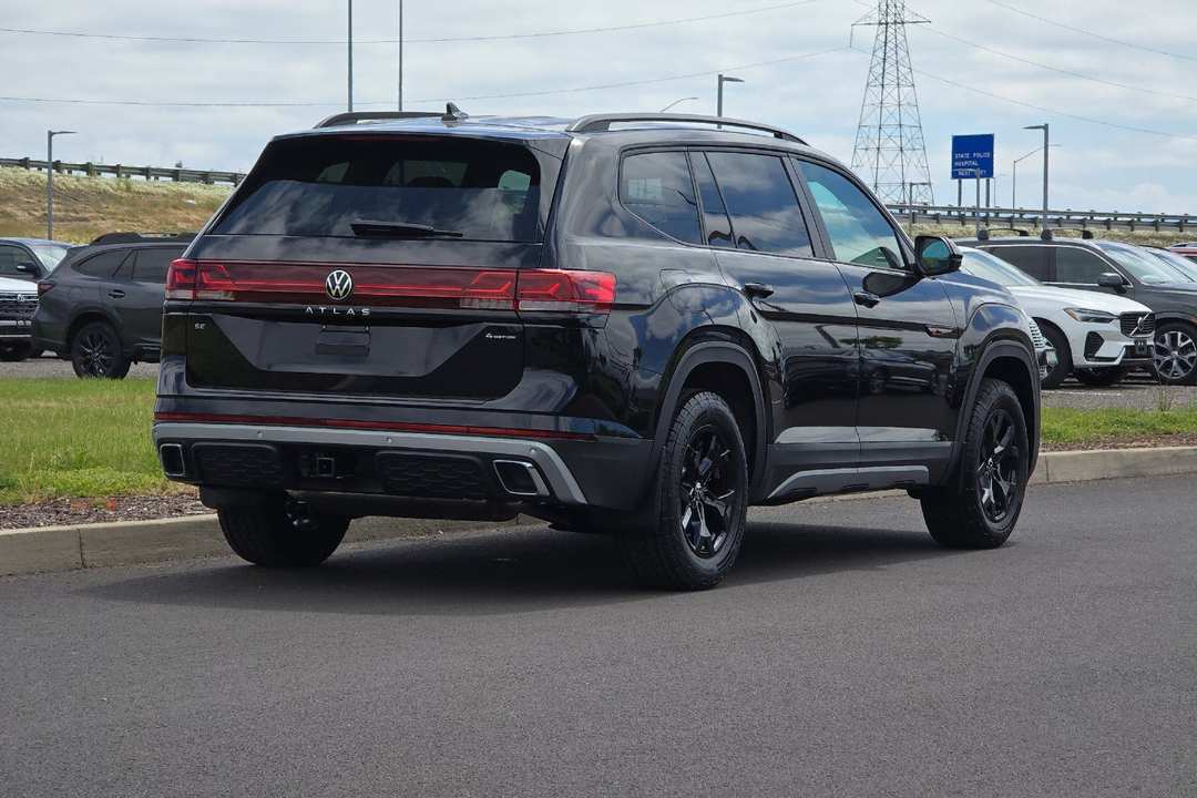 2026 Volkswagen Atlas 2.0T Peak Edition - Image 3
