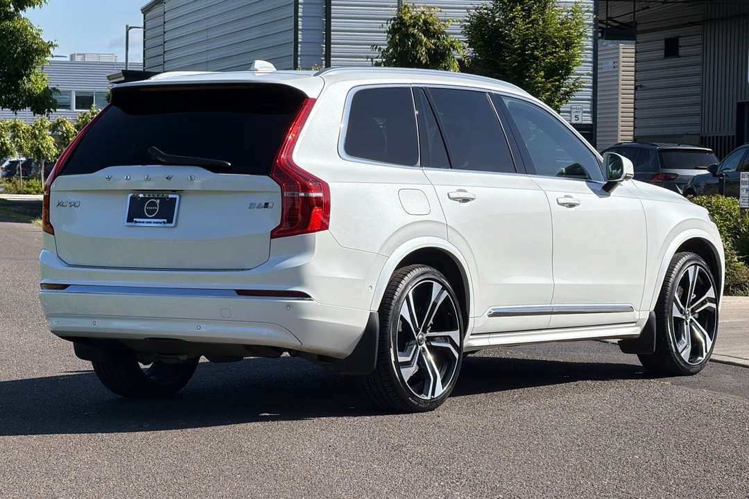 2025 Volvo Xc90 B6 Ultra - Image 3