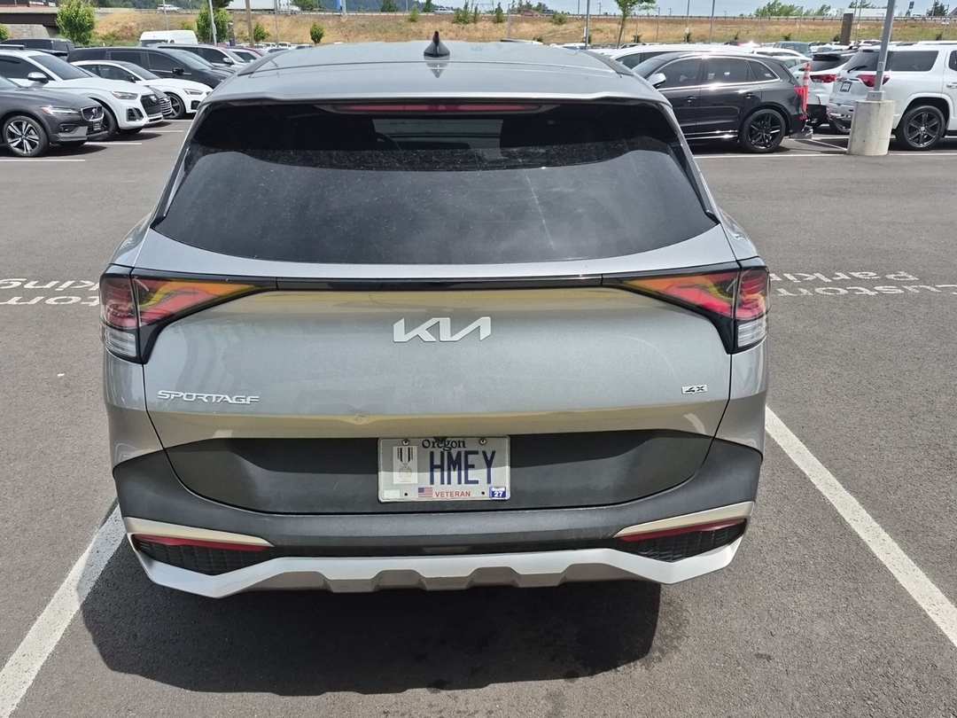 2023 Kia Sportage LX - Image 3