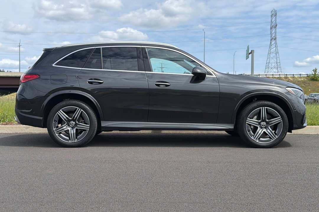 2023 Mercedes-Benz GLC GLC 300 - Image 2