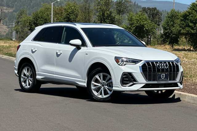 2025 Audi Q3 Premium