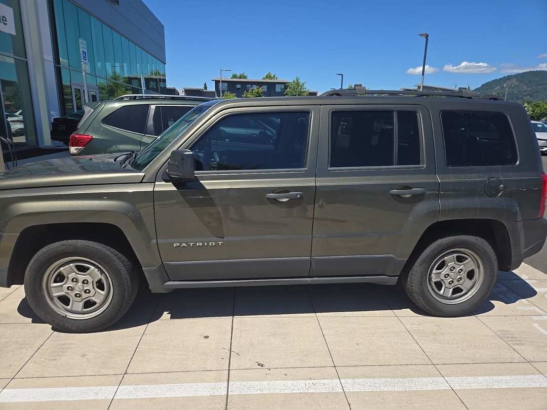 2015 Jeep Patriot Sport - Image 2