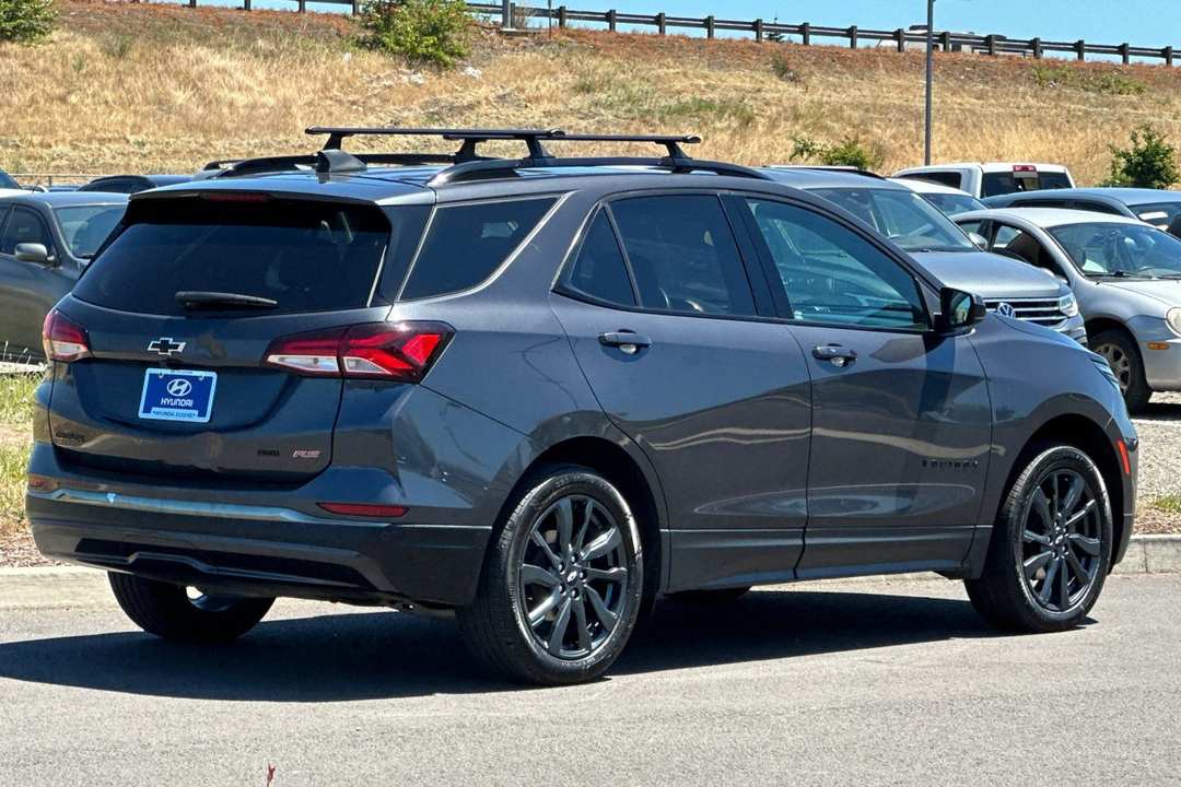 2023 Chevrolet Equinox RS - Image 3