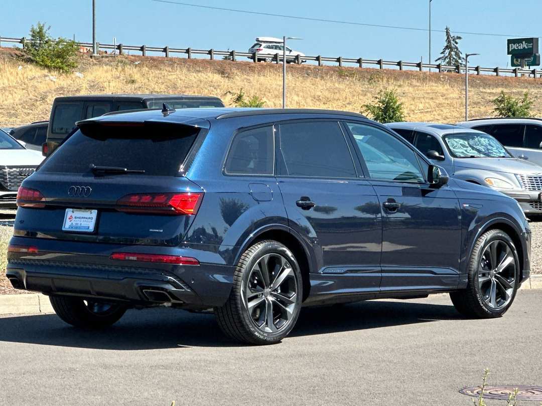 2026 Audi Q7 - Image 3