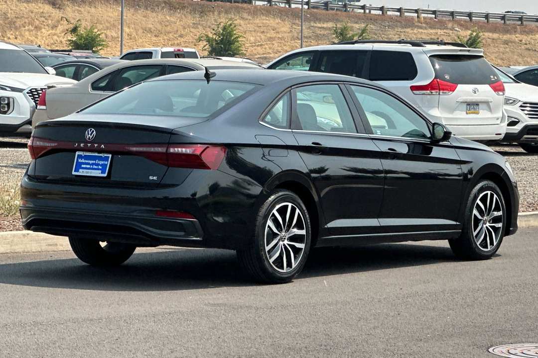 2025 Volkswagen Jetta 1.5T SE - Image 3