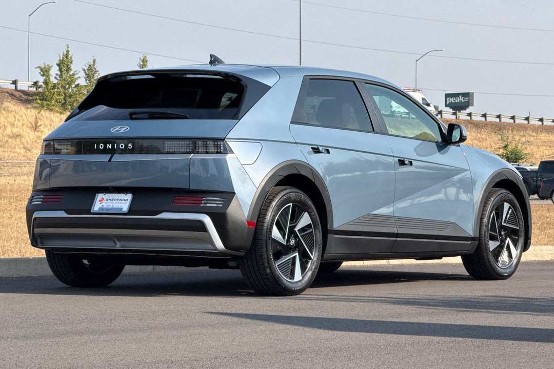 2026 Hyundai Ioniq 5 SE Standard Range - Image 3