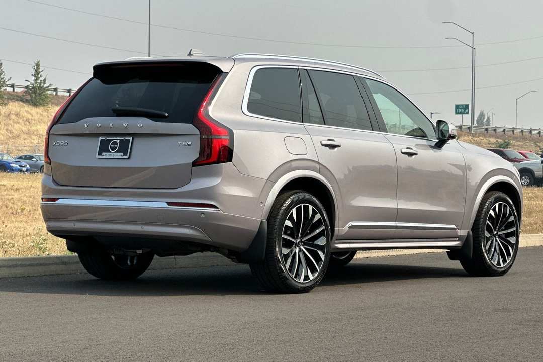 2026 Volvo Xc90 Plug-In Hybrid T8 Ultra - Image 3