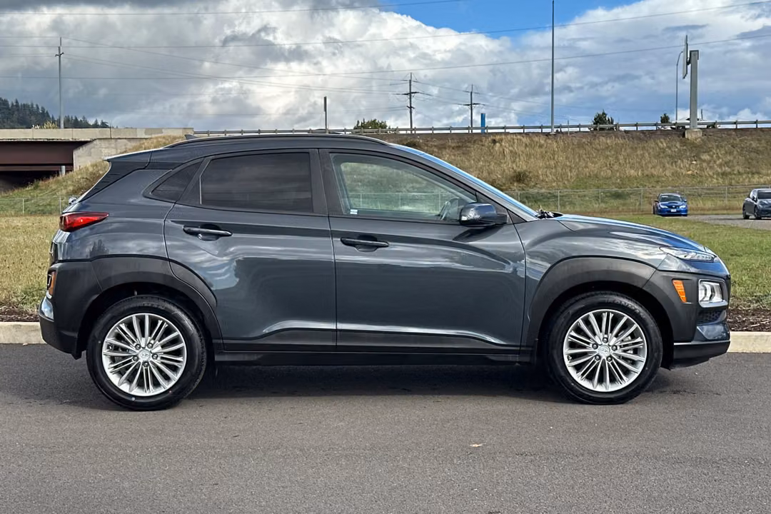 2019 Hyundai Kona SEL - Image 2