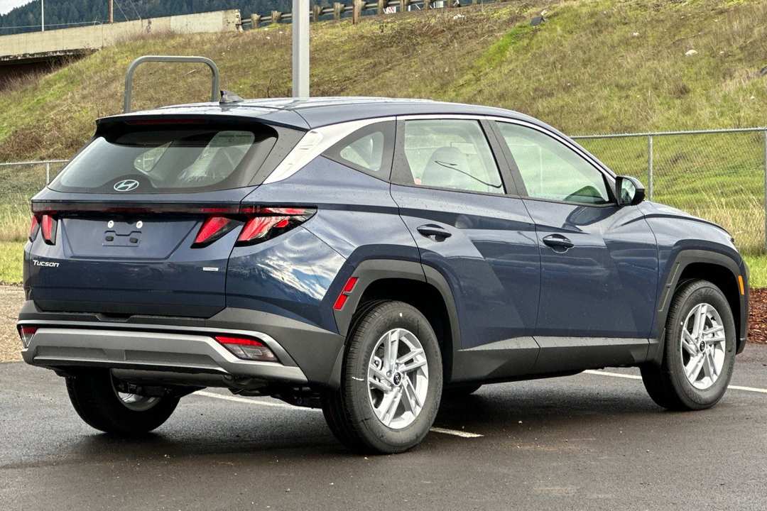 2026 Hyundai Tucson SE - Image 3