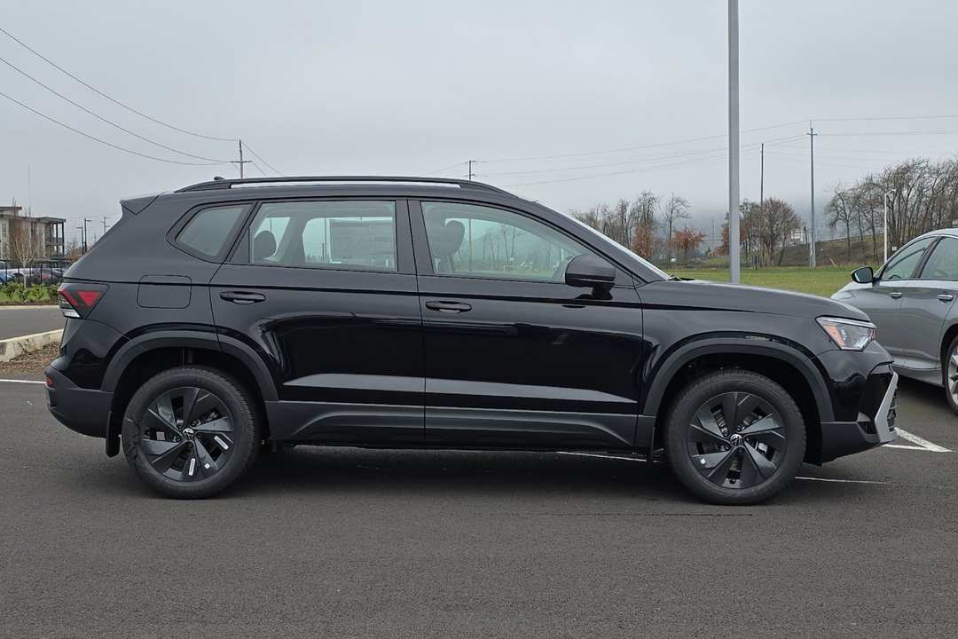 2025 Volkswagen Taos 1.5T S - Image 2