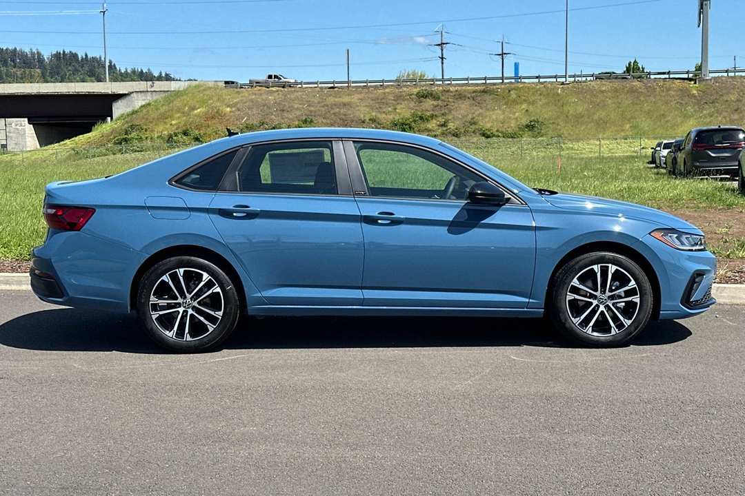2026 Volkswagen Jetta 1.5T Sport - Image 2
