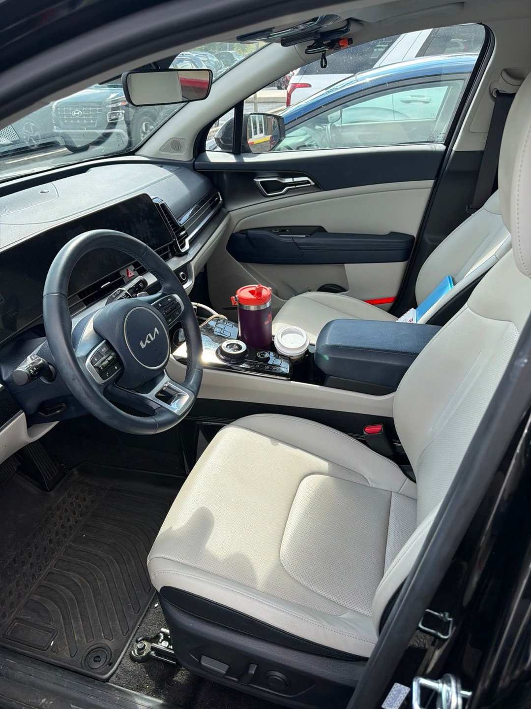 2025 Kia Sportage Hybrid EX - Image 2