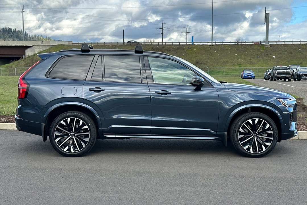 2026 Volvo Xc90 Plug-In Hybrid T8 Ultra - Image 2