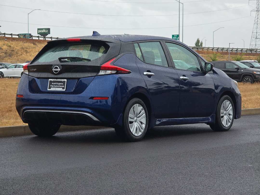 2025 Nissan LEAF S - Image 3